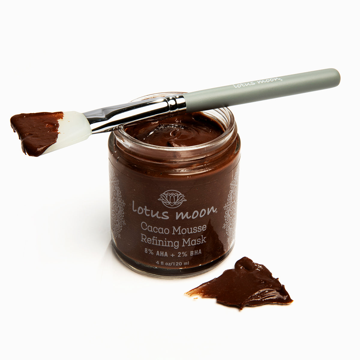 Chocolate active face mask with lactic and salicylic acids plus ingredients like cocoa, jojoba oil, cocoa butter and glycerin in addition to powerhouse extracts that boost your natural defenses against the look of wrinkles and sagging.