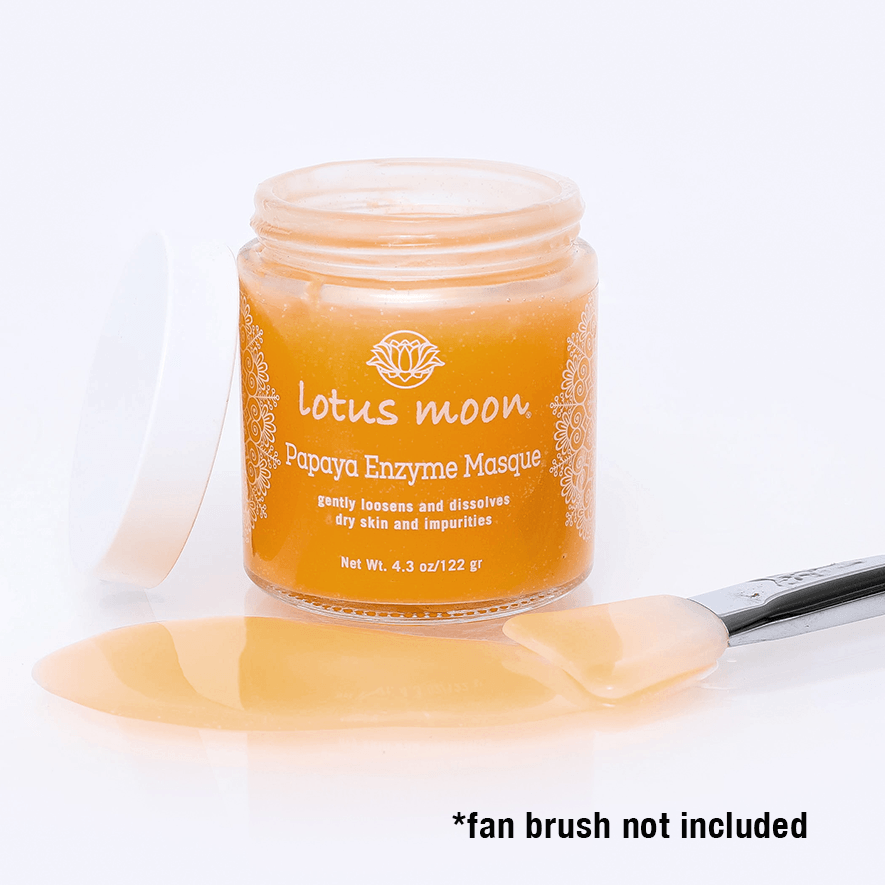 A brightening face mask that improves the look of dull, uneven skin tone. Papaya and Pineapple naturally exfoliate skin to reduce the appearance of hyperpigmentation, revealing a more luminous complexion.